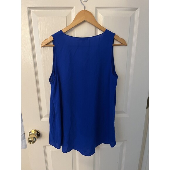 Vince Camuto Women's V-Neck Front Sleeveless Blouse Women's Size Medium (M) Blue - Picture 4 of 5